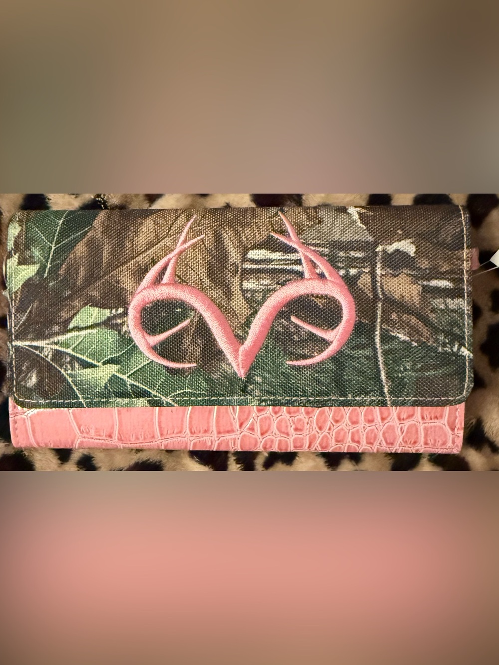 NWT Realtree camouflage wallet with pink reptile print